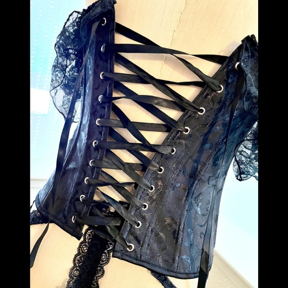 NEW !!!! L Black Lace Sleeves Corset - Picture 7 of 7